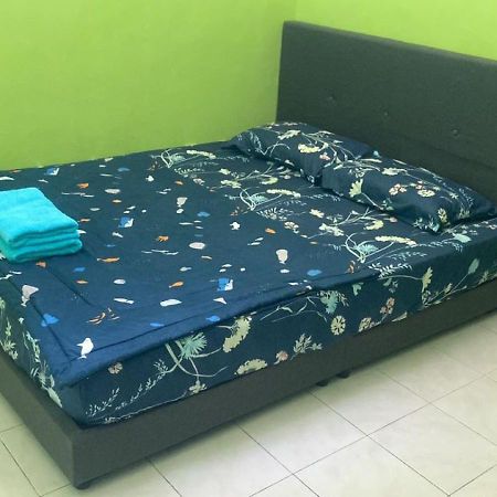 Mylittle Homestay Танджунг-Малим Экстерьер фото