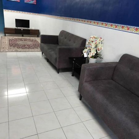 Mylittle Homestay Танджунг-Малим Экстерьер фото